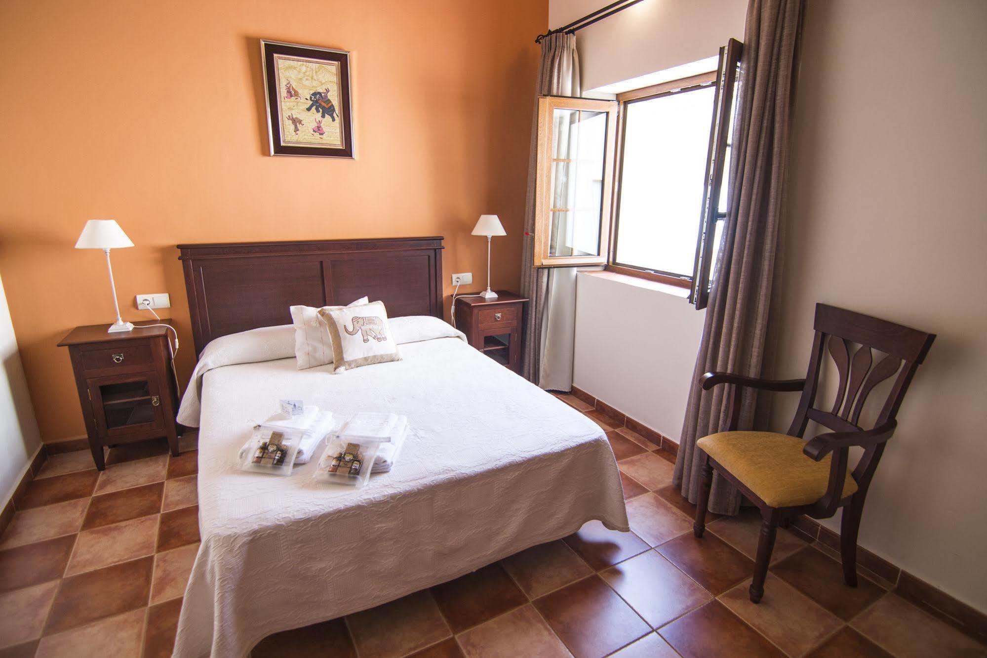 La Casa De Las Titas Велес Экстерьер фото