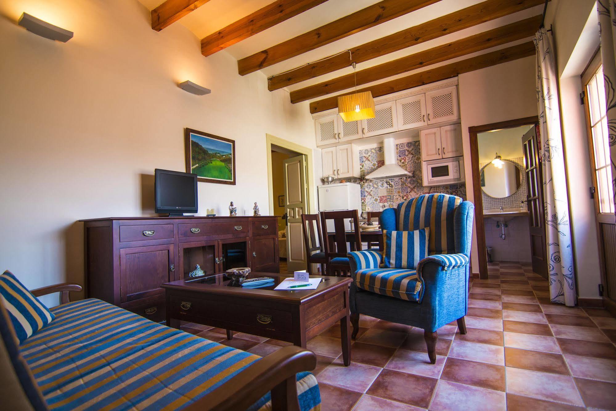 La Casa De Las Titas Велес Экстерьер фото